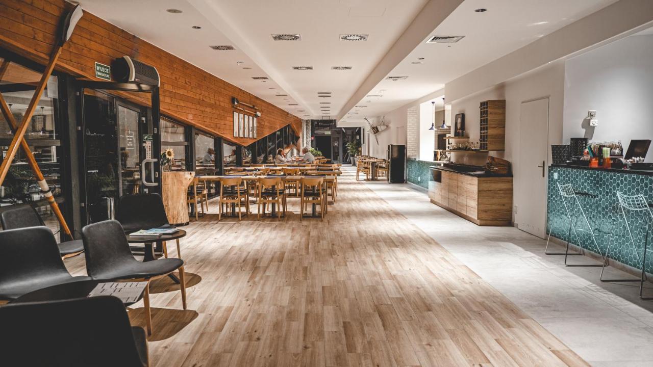 Hotel Termalny Uniejow Esterno foto